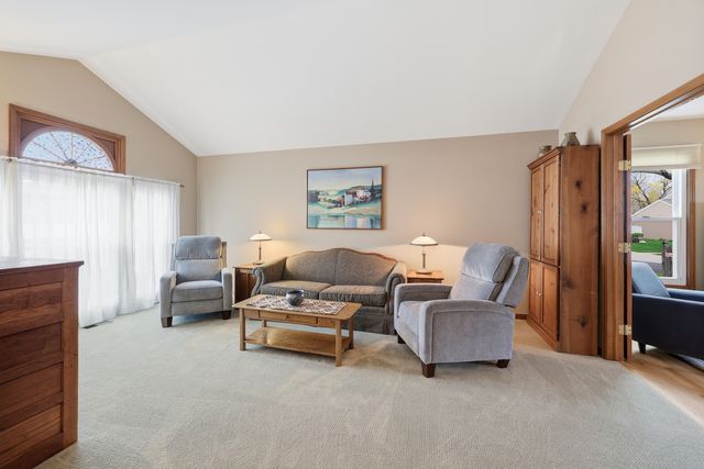 1846 Baltimore Drive, Elk Grove Village, IL 60007