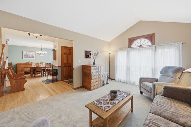 1846 Baltimore Drive, Elk Grove Village, IL 60007