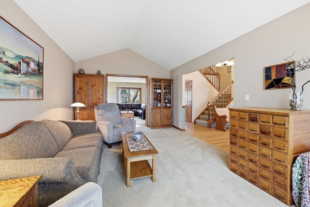 1846 Baltimore Drive, Elk Grove Village, IL 60007