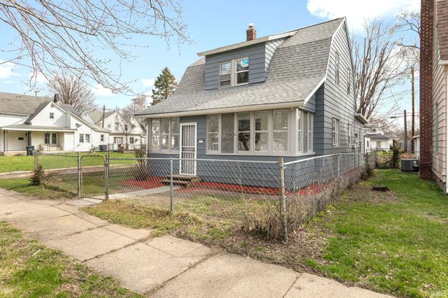 744 Blaine Avenue, South Bend, IN 46616