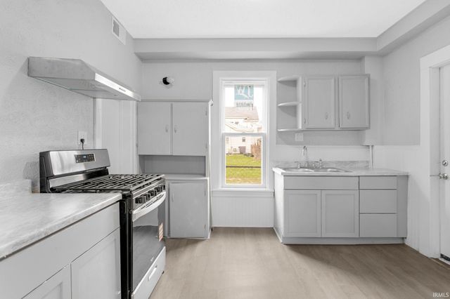 744 Blaine Avenue, South Bend, IN 46616