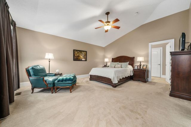 621 Canteridge Drive, Pickerington, OH 43147