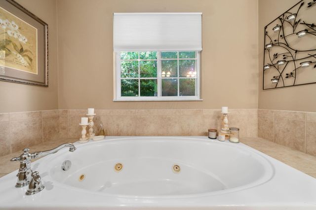621 Canteridge Drive, Pickerington, OH 43147