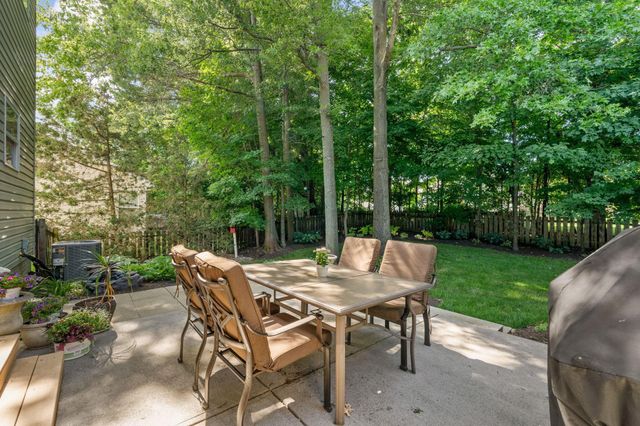 621 Canteridge Drive, Pickerington, OH 43147