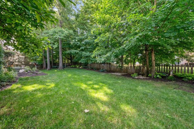 621 Canteridge Drive, Pickerington, OH 43147