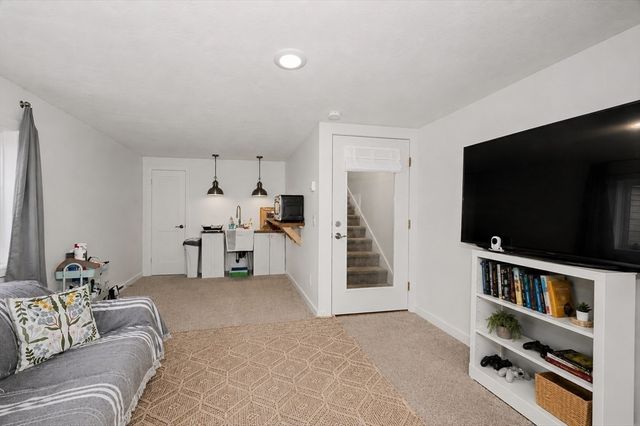 6 Wilson Ave, Spencer, MA 01562
