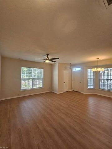 604 Teton CIR, Suffolk, VA 23435