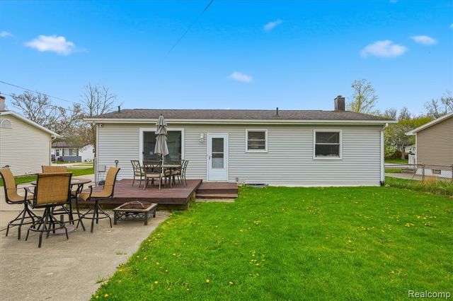 5208 Don Shenk Drive, Swartz Creek, MI 48473