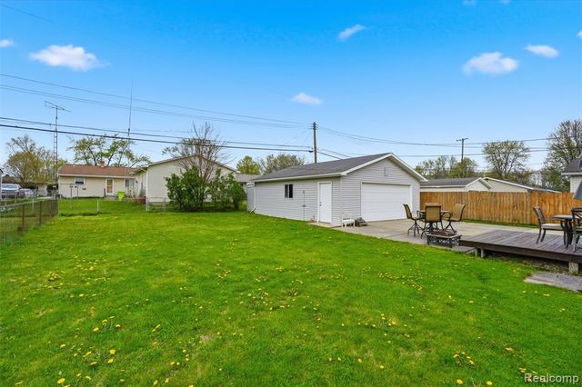 5208 Don Shenk Drive, Swartz Creek, MI 48473