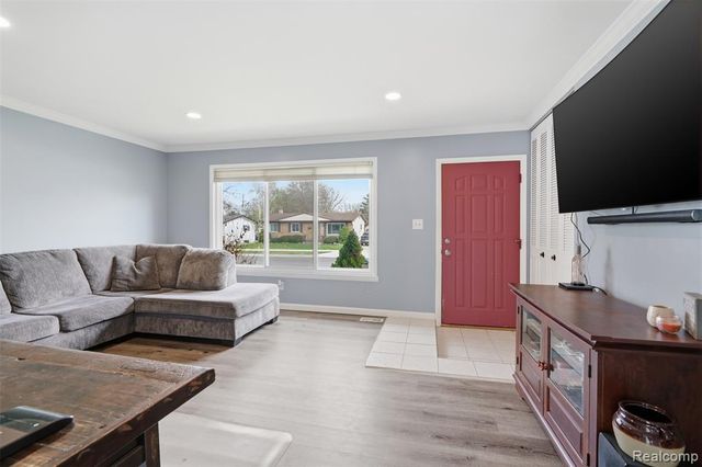 5208 Don Shenk Drive, Swartz Creek, MI 48473