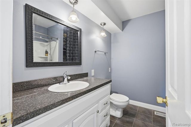5208 Don Shenk Drive, Swartz Creek, MI 48473