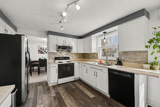 9 Sandstone Court, Florence, KY 41042