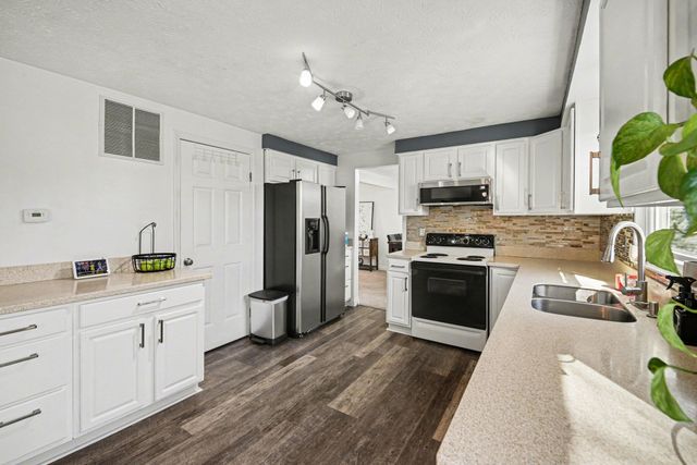 9 Sandstone Court, Florence, KY 41042