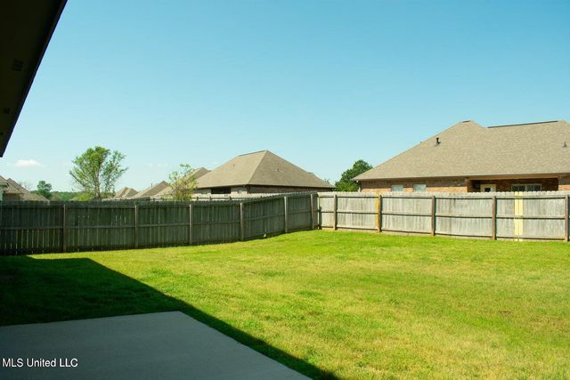 216 Buttonwood Lane, Canton, MS 39046