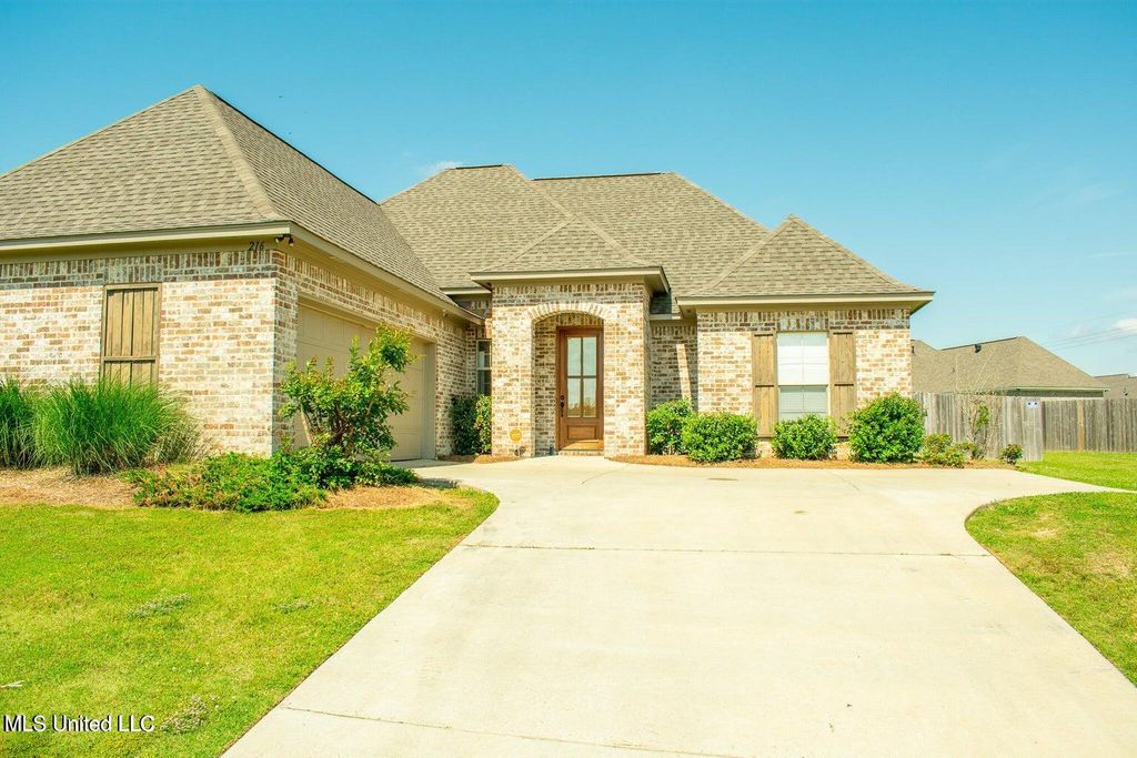 216 Buttonwood Lane, Canton, MS 39046