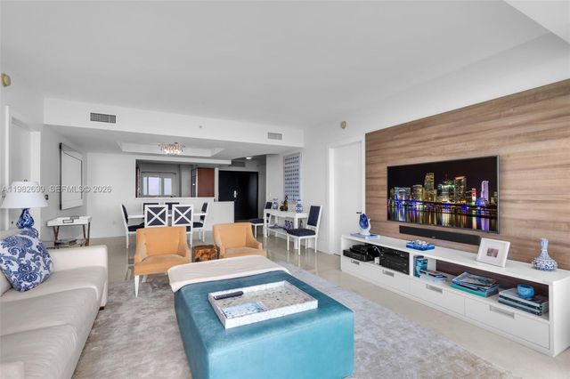 1331 Brickell Bay Dr 3703, Miami, FL 33131