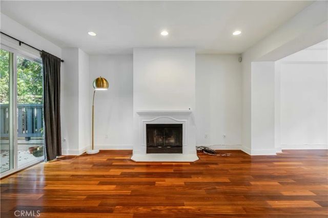 6300 Honolulu 205, La Crescenta, CA 91214