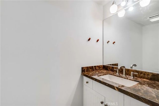 6300 Honolulu 205, La Crescenta, CA 91214