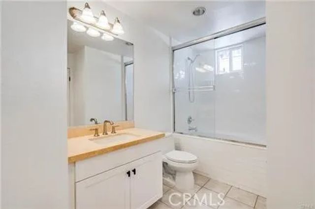 6300 Honolulu 205, La Crescenta, CA 91214