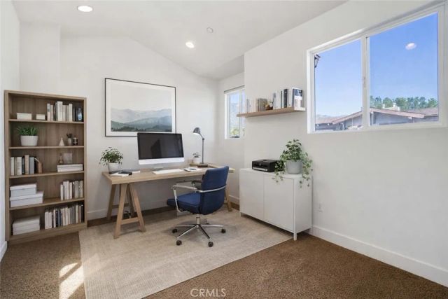 6300 Honolulu 205, La Crescenta, CA 91214