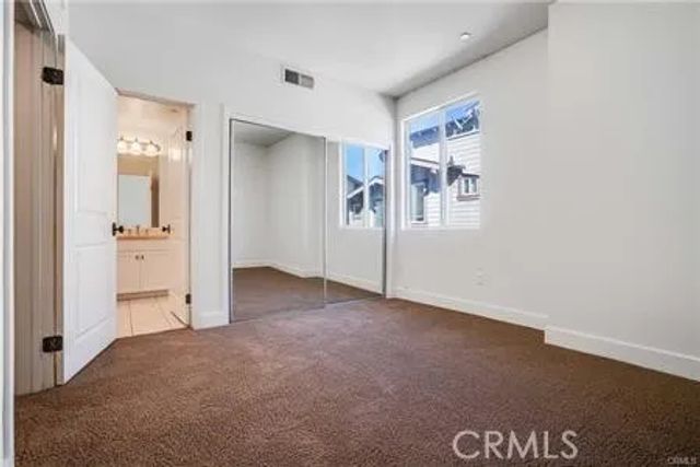 6300 Honolulu 205, La Crescenta, CA 91214