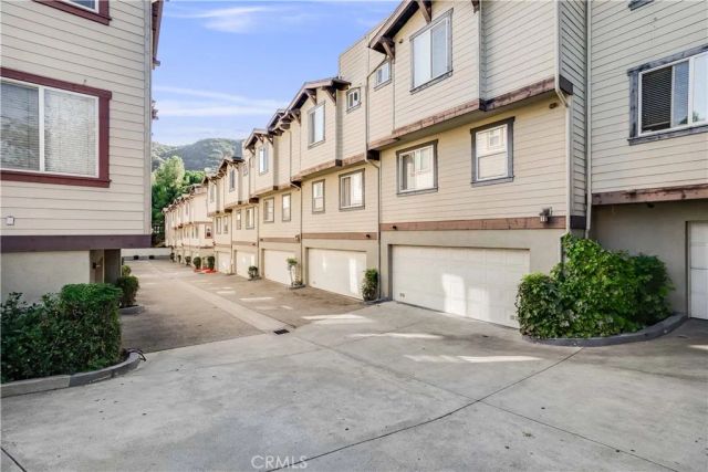6300 Honolulu 205, La Crescenta, CA 91214