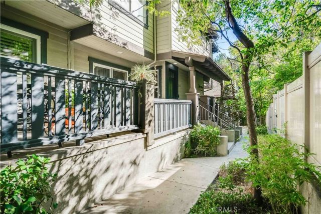 6300 Honolulu 205, La Crescenta, CA 91214