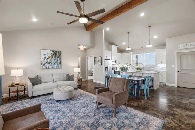 1000 Apache TRL, Rockdale, TX 76567