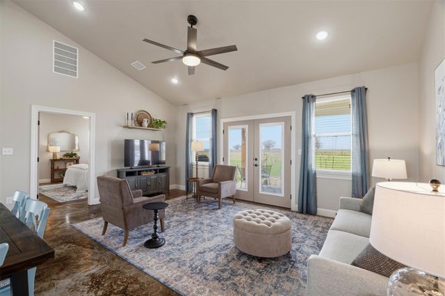 1000 Apache TRL, Rockdale, TX 76567