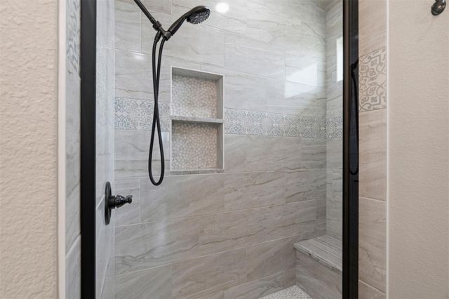 1000 Apache TRL, Rockdale, TX 76567