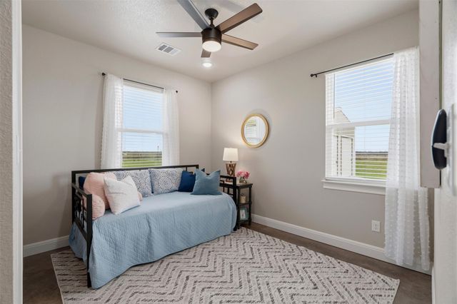 1000 Apache TRL, Rockdale, TX 76567