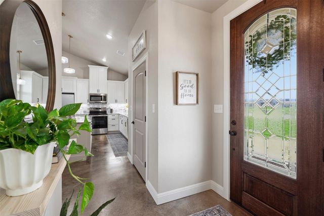 1000 Apache TRL, Rockdale, TX 76567