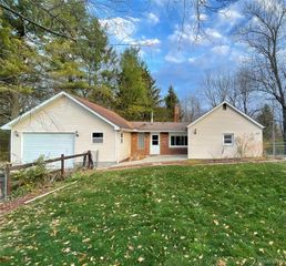 2425 E Dryden Road, Metamora, MI 48455