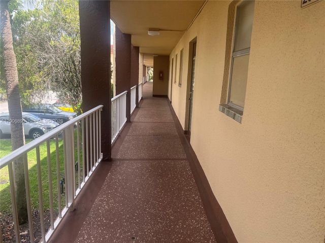 2780 N Pine Island Rd 205, Sunrise, FL 33322