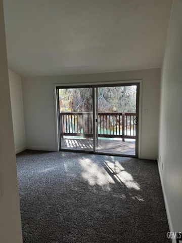 4122 Pinewood Lake Drive, Bakersfield, CA 93309