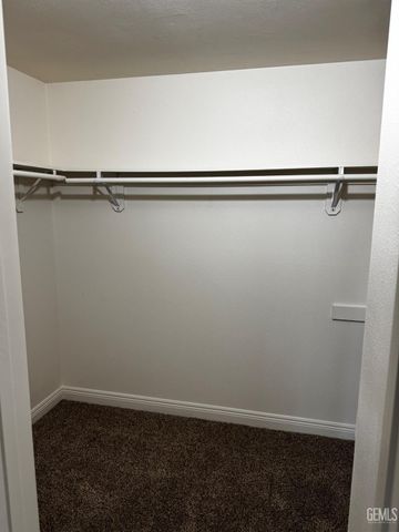 4122 Pinewood Lake Drive, Bakersfield, CA 93309