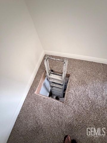 4122 Pinewood Lake Drive, Bakersfield, CA 93309