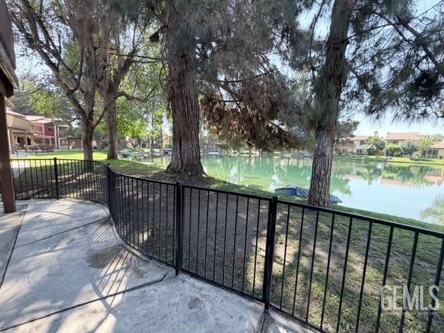 4122 Pinewood Lake Drive, Bakersfield, CA 93309