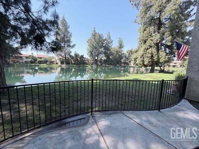 4122 Pinewood Lake Drive, Bakersfield, CA 93309