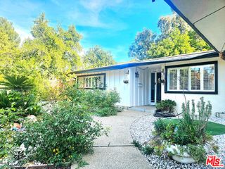 5904 Laramie Avenue, Woodland Hills, CA 91367