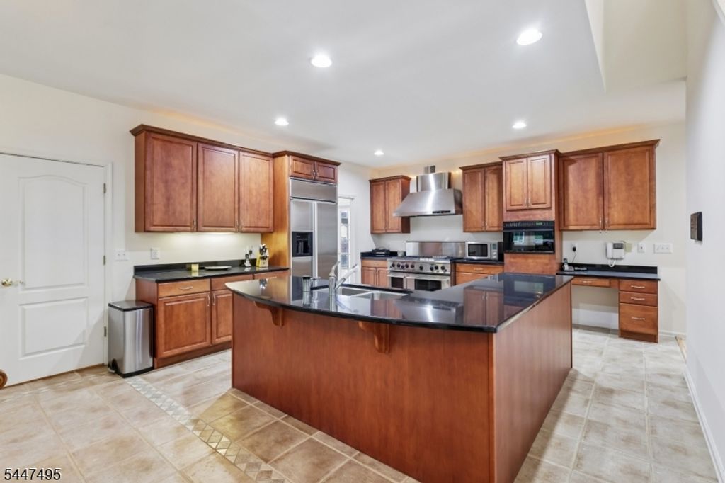 8 Pring Ct, West Orange Twp., NJ 07052 — photo 5