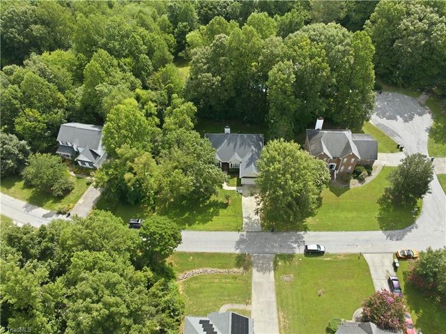 6025 Habersham Drive, Kernersville, NC 27284