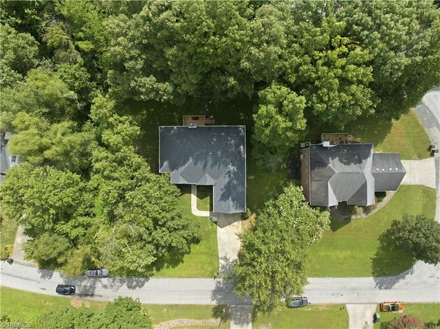 6025 Habersham Drive, Kernersville, NC 27284