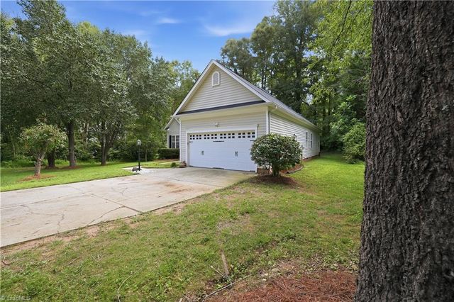 6025 Habersham Drive, Kernersville, NC 27284