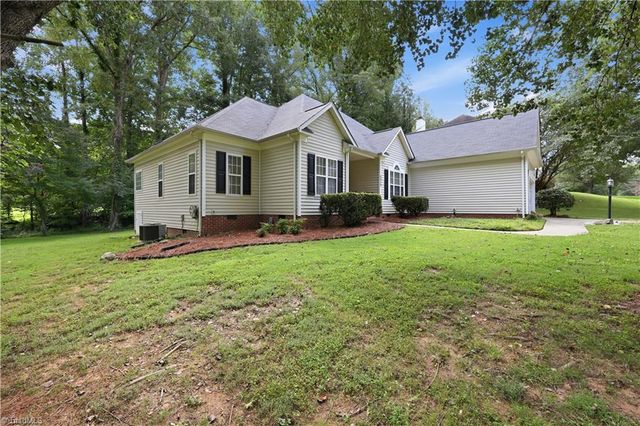 6025 Habersham Drive, Kernersville, NC 27284