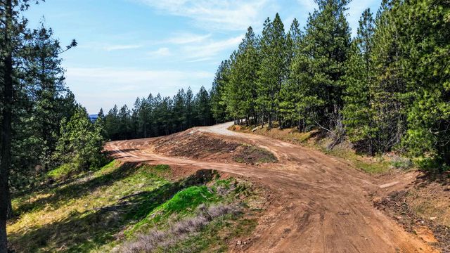 22829 E Red Feather Ln, Liberty Lake, WA 99019