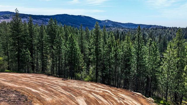 22829 E Red Feather Ln, Liberty Lake, WA 99019