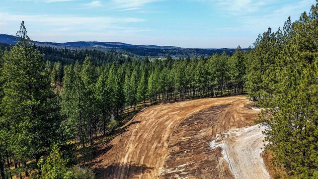 22829 E Red Feather Ln, Liberty Lake, WA 99019