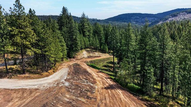 22829 E Red Feather Ln, Liberty Lake, WA 99019