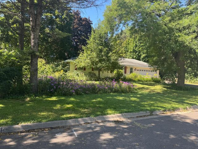 11209 Independence Avenue N, Champlin, MN 55316